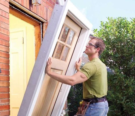 montaż drzwi